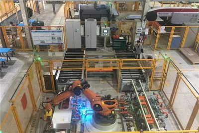 500机器人助力南京中电熊猫8.5代液晶显示器生产线